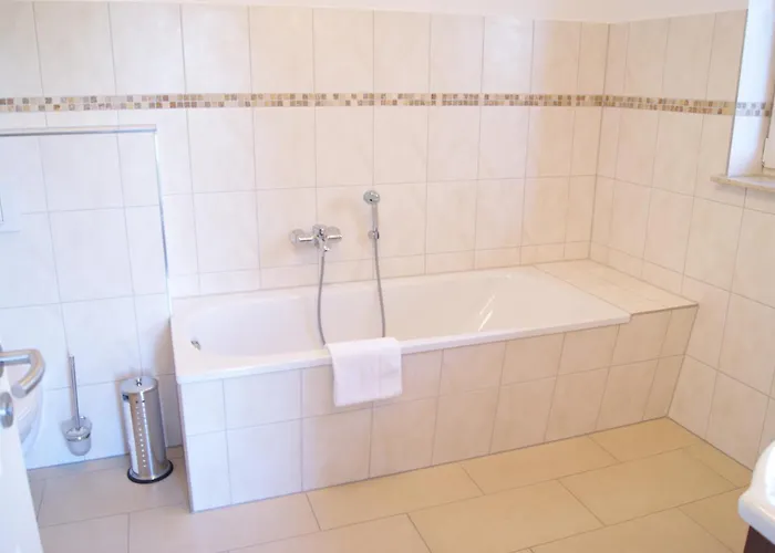 Отель Bellevue 2*